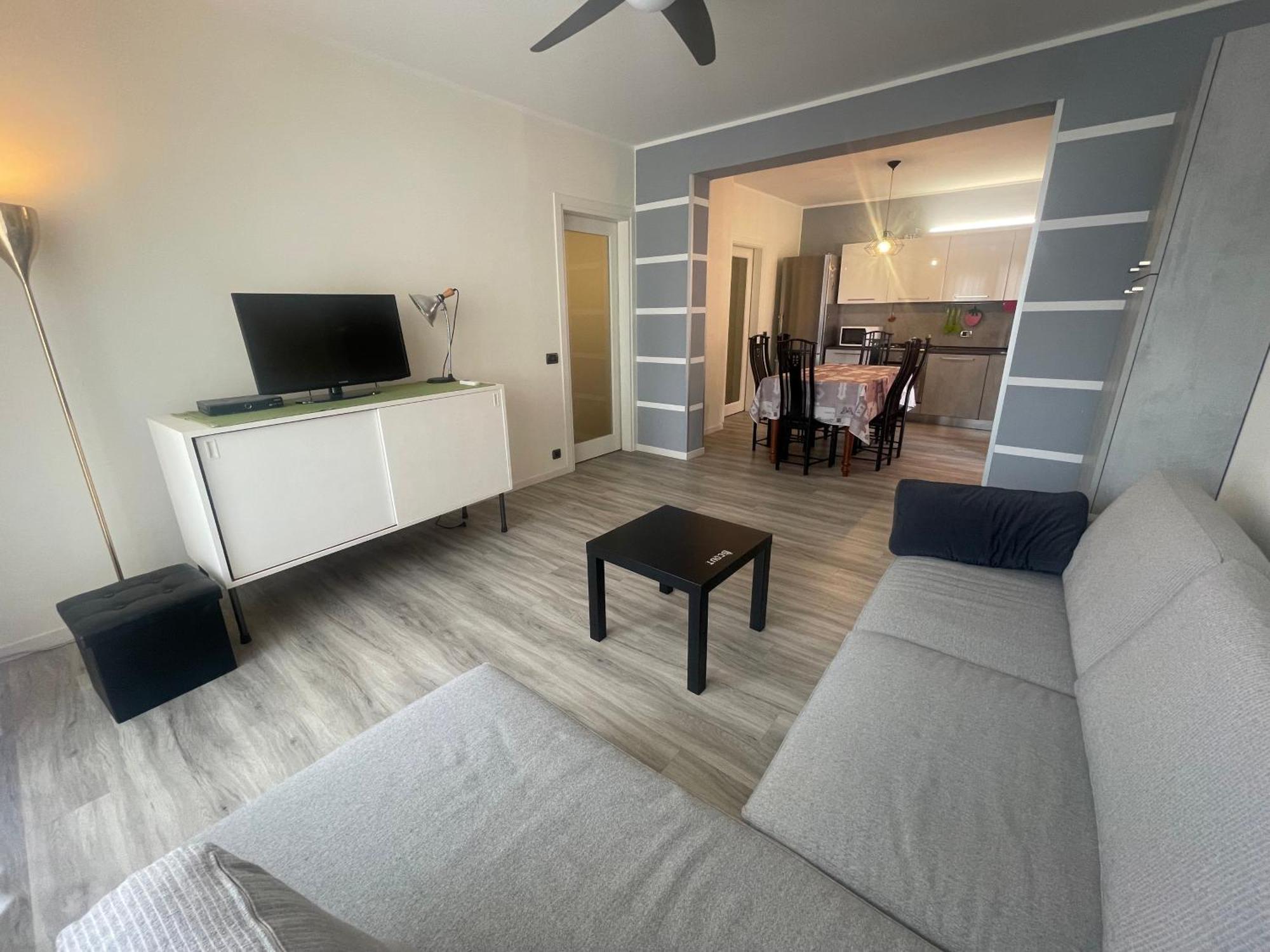 Appartamento Falconera 3 Bedrooms - Agenzia Cocal *